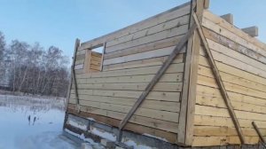 Строим дом вместе.Часть третья.Кладка бруса зимой.Потолочные лаги.