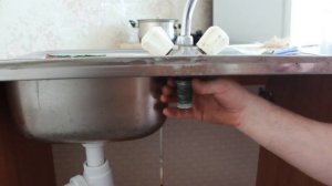Как заменить смеситель на кухне.