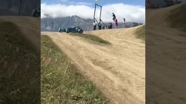 ОСЕТИН СОБРАЛ АВТОМОБИЛЬ РОБЕРТ ЗАНГИЕВ АЛАГИР ?❤️? WÆLLÆGIRÆG ZANGIATI ROBERT SÆRAZTÆ XÆDTULGÆ смотреть онлайн