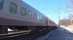 Электровоз ЭП20-070 со скорым фирменным поездом Урал №56 Москва - Екатеринбург