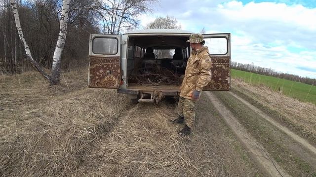 НАШЁЛ! ТОПИЛИ ТЕХНИКУ на БОЛОТАХ, МЕТАЛЛ СВЕРХУ! ВЫЕЗЖАЮ В ПРАЗДНИЧНУЮ ЭКСПЕДИЦИЮ! смотреть онлайн