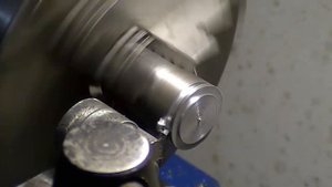 Пружинный отрезной резец на ТВ - 4