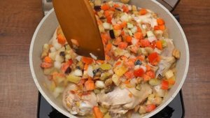Просто, Быстро и Все сыты! Курица с овощами на сковороде