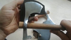 Топор из ЖД костыля.