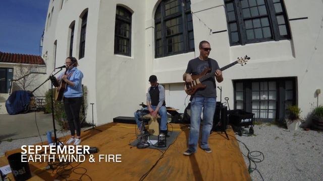 Live Performance Compilation смотреть онлайн