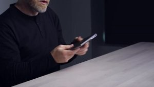 Распаковка. Самый маленький ноутбук в мире (Unboxing The World's Smallest Ultrabook) [Unbox Therapy