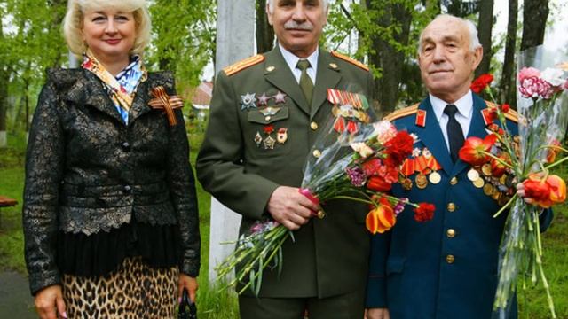 С праздником, настоящие мужчины !!!
