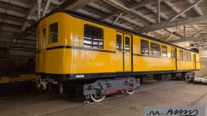 Списанные ретро вагоны метро