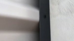 Современный недорогой забор из профлиста своими руками