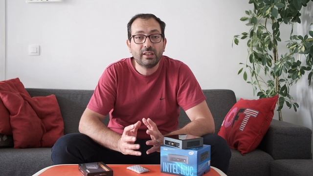 Présentation et montage d’un NUC pour une utilisation en domotique смотреть онлайн