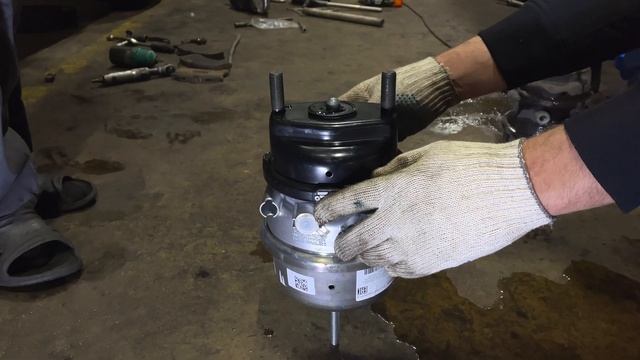 Полный капитальный ремонт тормозного суппорта WABCO, на полуприцепе Schmitz, причины неисправности