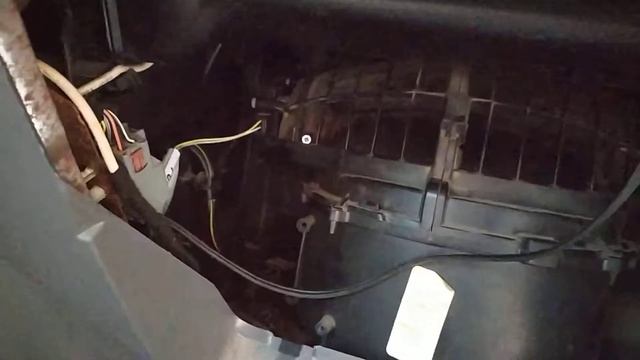 Форд Фокус 1. Рециркуляция салона. Ремонт. Запотевание стекол. Вентиляция салона. смотреть онлайн