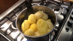 Картошка мятая с тушёнкой эпизод №239