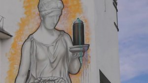 арт-объект, богиня вечной молодости и граффитистов в Великом Новгороде.mp4