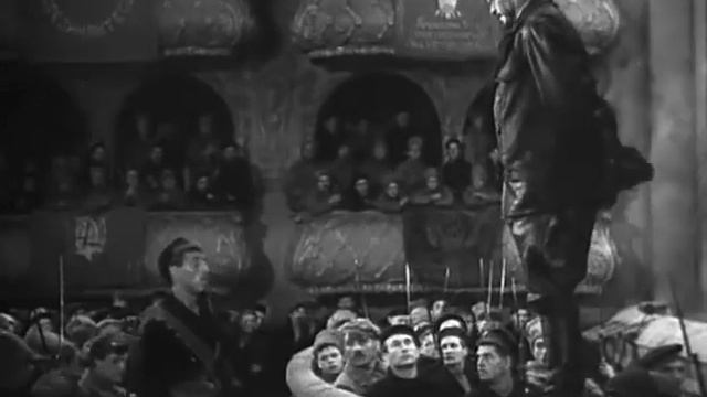Борьба большевиков с меньшевиками и эсерами на местах.