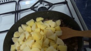 ЖАРЕННАЯ КАРТОШКА С МАСЛЯТАМИ. Вкус далёкого детства, когда деревья были большими...