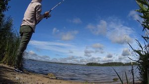 РЫБАЛКА В УДОМЛЕ.Огромная тиляпия.БЕШЕНЫЙ КЛËВ НА ДОНКИ.Мотопутешествие ч.2.Девушка на рыбалке.