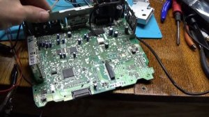 ?⚡Замкнули желтый провод на корпус магнитолы Kenwood KDC-6051U. Диагностика и последствия.