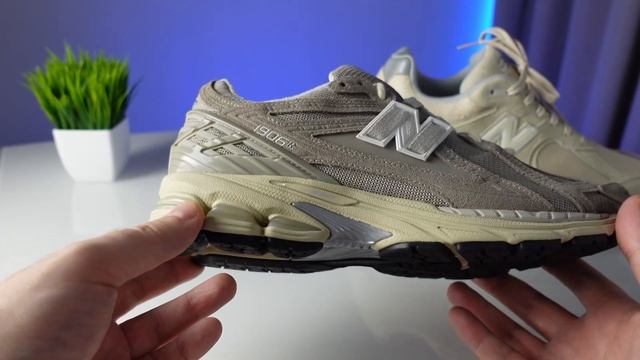 Tоп лучших повседневных кроссовок New Balance - 1906R VS 2002R смотреть онлайн