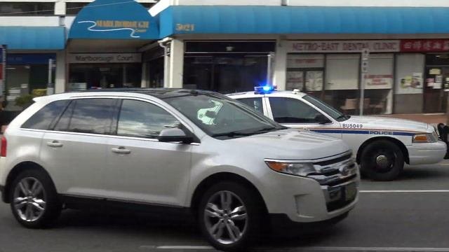 *V8 ROAR* Burnaby RCMP Ford Crown Victoria Responding