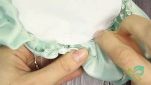 Как пошить основу для шапочки-клумбы и декорировать её цветами