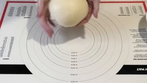 Пончики с повидлом/Delicate crispy jam donuts