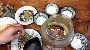 Как засолить грибы рыжики. Через 3-4 дня можно есть.