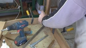 Журнальный стол из дерева. Wooden coffee table.