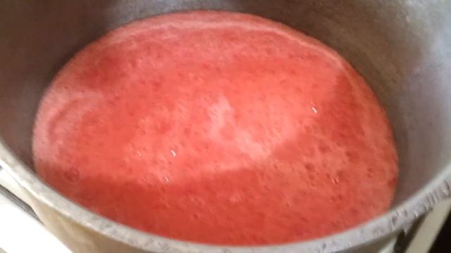 Томатный сок | Закрываем ОЧЕНЬ вкусный томатный сок на зиму. #томатныйсок