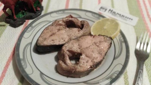 Сочные стейки горбуши на сковороде