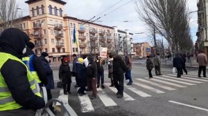 Майдан против варварских тарифов закончился "перекрытием" проспекта Мира за драмтеатром.