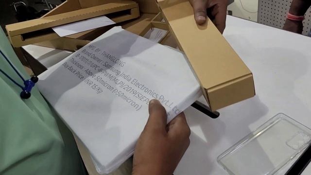 SAMSUNG LAPTOP GALAXY BOOK GO UNBOXING @JHANSIMOBILEWALA смотреть онлайн