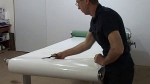 Накатка самоклеящейся пленки