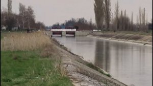 Крым.СЕВЕРО-КРЫМСКИЙ канал ПОЛНЫЙ.откуда ПОСТУПАЕТ вода в КАНАЛ?Показываю ТОЛЬКО правду.Где конецСК