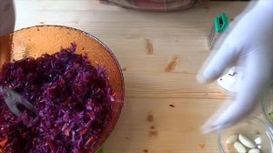 САЛАТ ИЗ КРАСНОКОЧАННОЙ КАПУСТЫ
