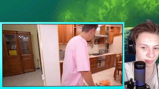 ВЛАД А4 ЧТО ТО Живет в Нашем ПОДВАЛЕ ! РЕАКЦИЯ НА А4 смотреть онлайн