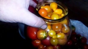 @Делайте по больше! @Квашеные помидоры на зиму как з бочкоаые.