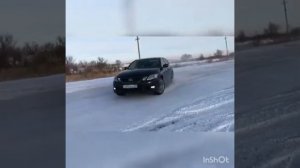 Lexus gs350 awd drift on the snow)