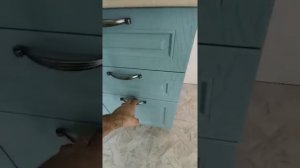 Угловая кухня с пленочными фасадами с фрезеровкой "Капелла" цвет "Голубой"