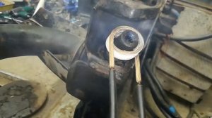 Hyundai Getz удаление закисших болтов в подрамнике
