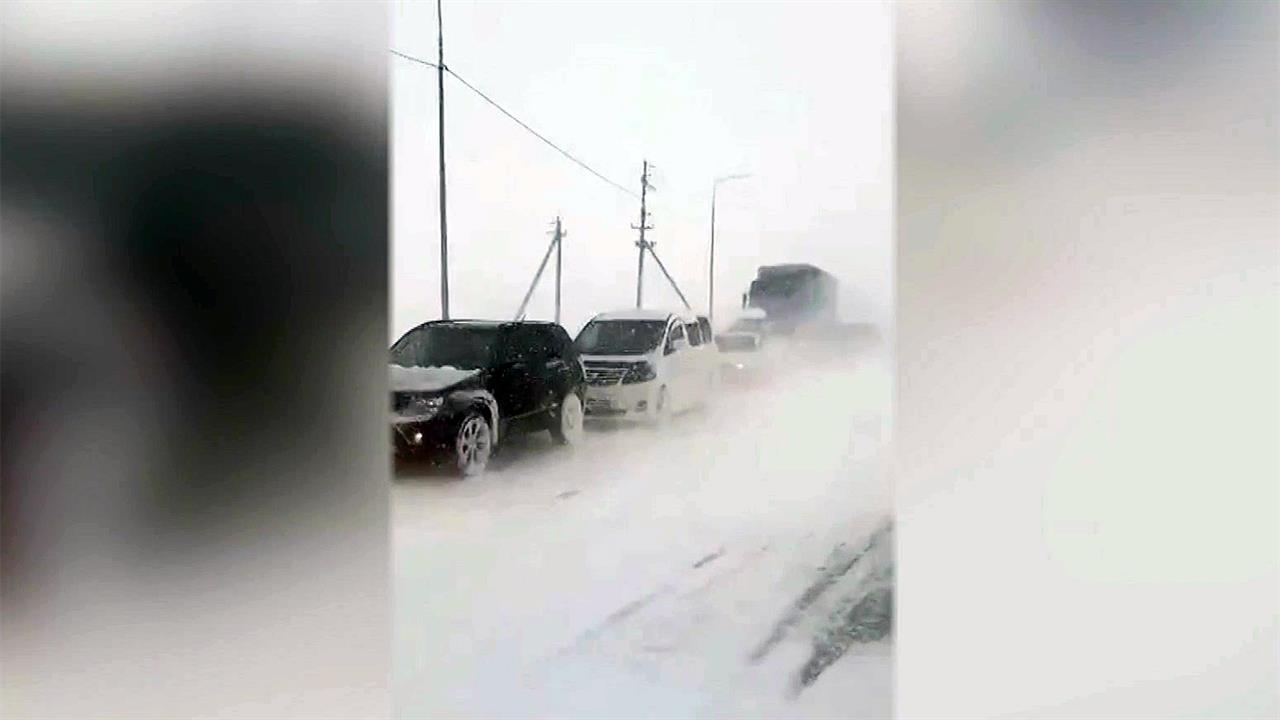 Омскую область накрыла снежная буря