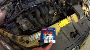 Ford Focus 1 - замена воздушного фильтра и свечей