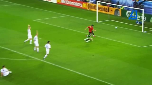 Xavi & Iniesta Moments of Genius 😱