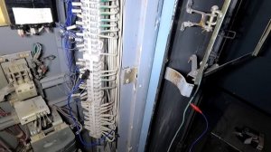 Лифты повышеной опасности это больничные лифты с распашнимы дверями всегда убедитесь в наличии каби