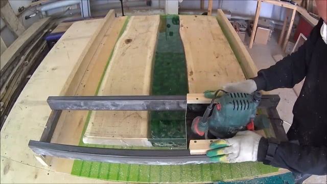 стол с газоном смотреть онлайн