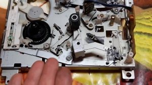 Как заменить пассик на видеомагнитофоне FUNAI NO.V-8008CM MKII. Часть 2.