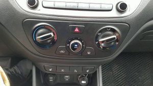 Hyundai solaris 2020, Актив +, кнопка птф и переднего парктроника.