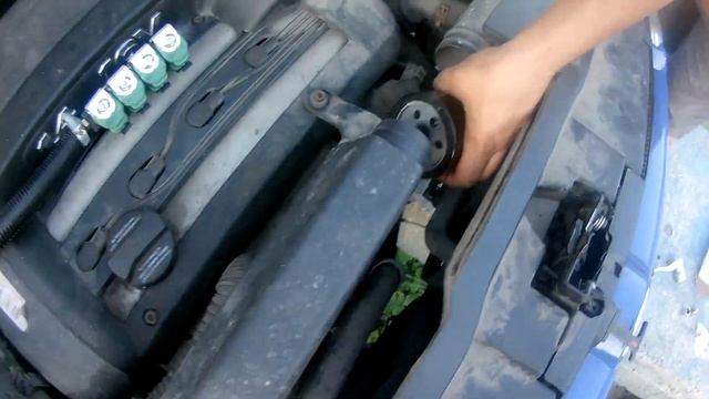 Volkswagen Golf 4 замена масла. Как менять масло в двигателе