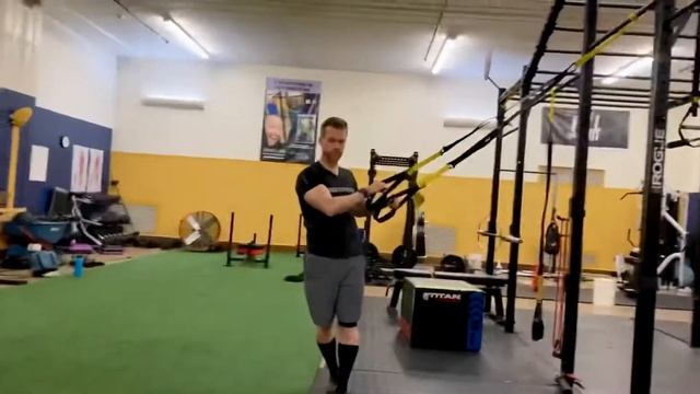 SPINAL Decompression using TRX (back mobility) that might help you sleep better! смотреть онлайн