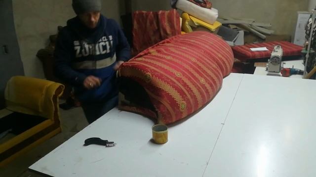 Перетяжка Диван + Два Кресла Часть 1. DIY Upholstery of the Sofa and two Armchairs Part 1.